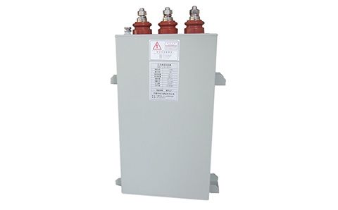 電容器在直流穩(wěn)態(tài)電路中可有電流通過(guò)？